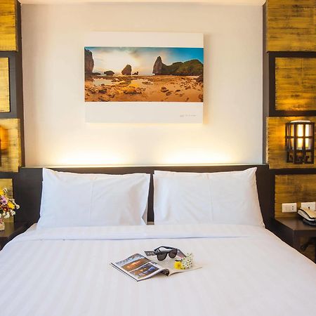Phuket Crystal Inn מראה חיצוני תמונה